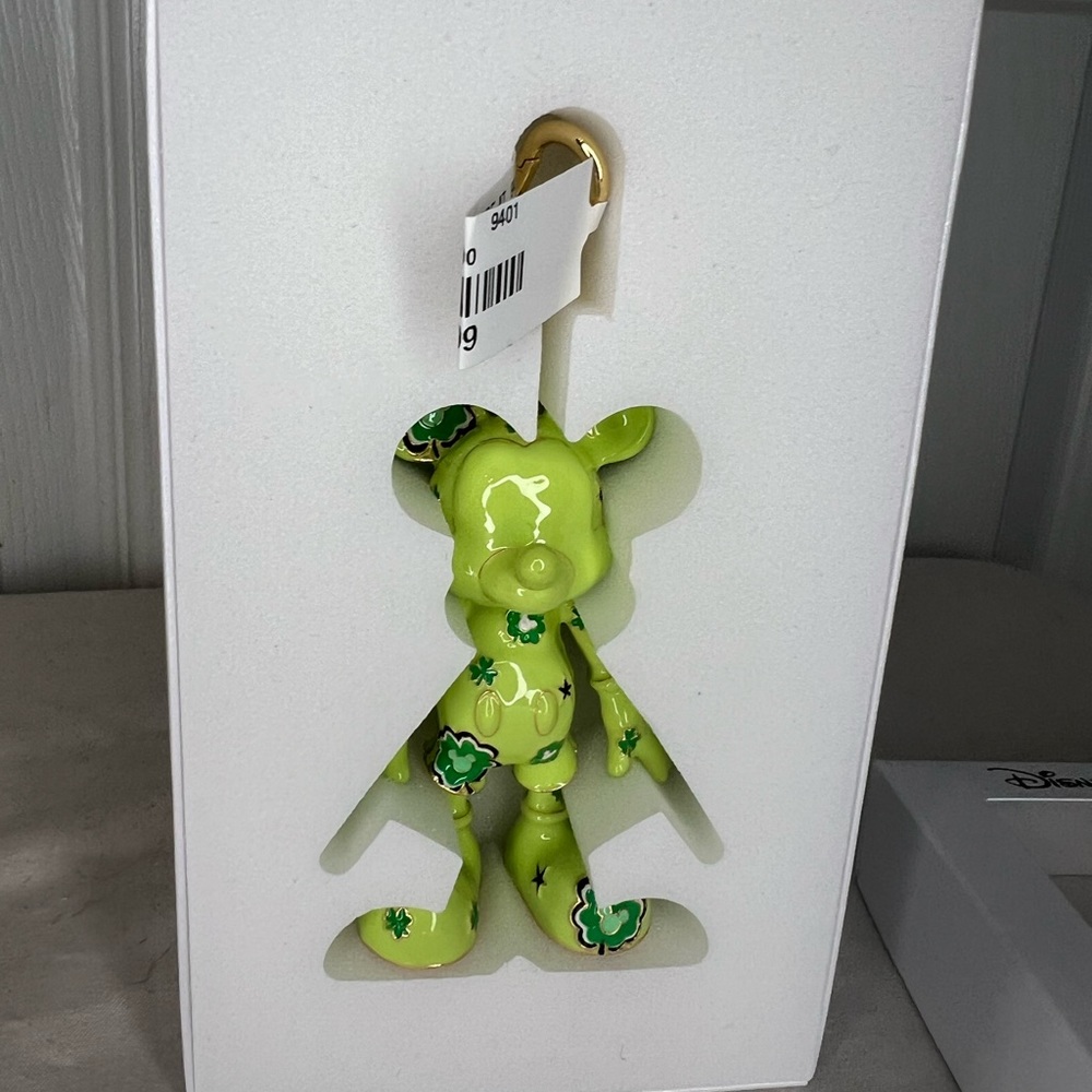 BaubleBar Hidden Mickey Shamrock Bag Charm ☘️